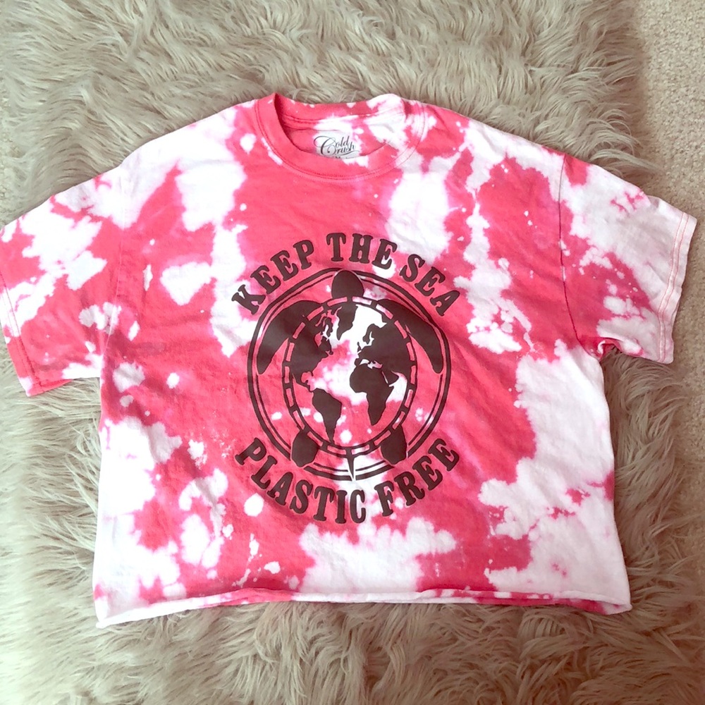 NWOT custom tie dye turtle plastic graphic tee
